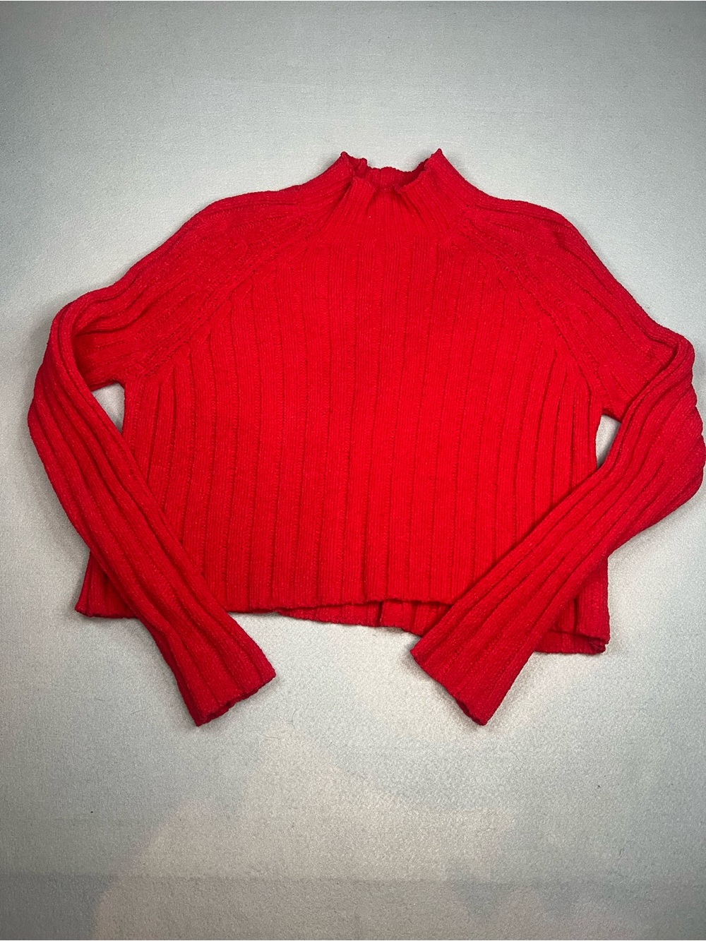 American Eagle red cropped cable knit mock neck sweater size Large